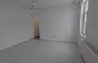 Imobil Central 355 mp | D+P+1+M | Consolidat & Renovant | 9 Camere - 16