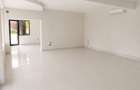 DE INCHIRIAT - renovat - parter si etajul 1 - stradal - 6