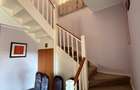 Apartament pe 2 etaje, cu terasă și garaj, vedere la grădini de lux 