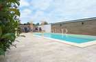 COMISION 0%. IMOBIL CU PISCINA PRIVATA. BUCATARIE INCHISA. DECOMANDAT. - 2