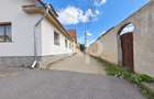 Casă spațioasă cu grădină pe str. Merilor, 194 mp utili – 439 mp teren | Ghimbav