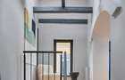 Vila interbelica renovata complet - design minimalist - industrial