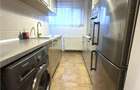 Apartament cu 3 camere, 60 mp, cu Parcare, str. Uranus - 7