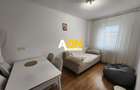 De vanzare apartament 3 camere zona Cetate - 1