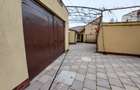 CASA 6 CAMERE  |  ZONA DACIA  |  SCOALA SPORTIVA Nr. 1 - 16