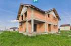 Casă la roșu cu  6 camere,  teren 500 mp în Aluniș - 1
