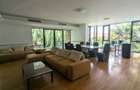 Apartament cu 5 camere, 2 terase si 2 locuri de parcare in Washington Residence!