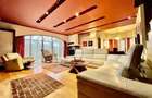Vilă Luxury în Zona Jandarmeriei | 8 Camere | Arhitectură Eleganta - 4