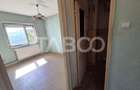 Apartament 3 camere semidecomandat 70 mp zona Bd Unirii etaju 3 - 4