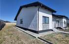 Duplex pe parter - 2 dormitoare - 3 bai ( o baie pe terasa ) - zona in plina dez - 1