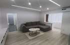 Inchiriez apartament cu 3 camere  - 1