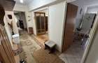 Apartament 3 camere, etaj 1 - zona Centru - 1