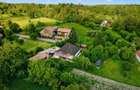 FILM! Casa traditionala,teren 3.274 mp, anexe,foisor,potential turistic,Bistra M - 25