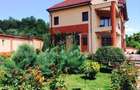 Casa P+1+M cu piscina si 1057 mp de teren, pozitionata inedit - 1