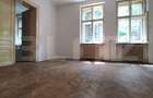 Casa istorica, 2 apartamnte, curte proprie- posibilitati multiple, zona Balcescu