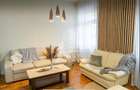Apartament cu farmec istoric, Piața Victoriei, 63 mp utili , lift - 3