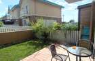 Cosmopolis – Vila exclusivista – 2 locuri de parcare – Terasa – 1100 EUR - 11