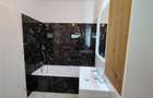 Duplex pe plan - teren generos - zona aproape de toate magazinele