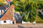 Casă renovată cu teren de 2.440 mp și două fronturi stradale – Crizbav, Brașov - 3