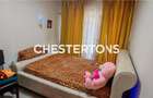 Apartament de 3 camere  81 mp, curte proprie 220mp, 2 locuri de parcare, si toat - 18