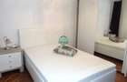 Inchiriez apartament cu 3 camere, decomandat in Cornisa, et, 2,la 5 min de UMF - 7