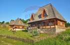 Vanzare 3 case de vacanta si 15750 mp teren, Botiza, Maramures - 1