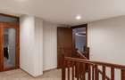 Vila pe malul lacului Mogosoaia | 617 mpt, teren 1182 mp - 31