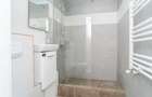 Apartament cu 3 camere in zona centrala - 11
