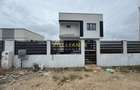 Casa individuala - 4 camere - 2 bai - teren 360 mp - 1