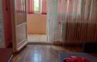 Vand garsoniera zona Vlaicu,(Lebada), et.4., termopan, gresie, faianta, parchet,