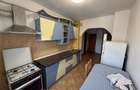 2 cam, hol patrat , logie si balcon, etaj 3 cu acoperis, Piata Moldovei - 2