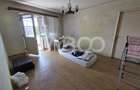 Apartament 3 camere semidecomandat 70 mp zona Bd Unirii etaju 3 - 5