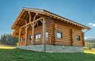 Casă din bușteni masivi | 129 mp | teren 2.520 mp | Vatra Dornei - 2