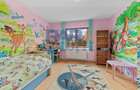 Vilă cu 6 dormitoare, 2 garaje, anexe multiple - 2076 mp teren - 5