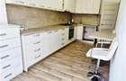 Apartament decomandat cu o camera de vanzare, parcare inclusa