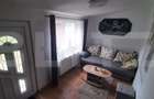 Apartament de vanzare, la casa, cu 2 camere  si garaj 66 mp zona Lazaret - 1