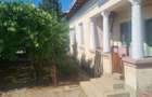 Casa cu teren generos pentru extindere ,livada și vie - 2