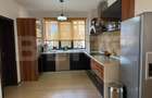 Casa P+1+M cu piscina si 1057 mp de teren, pozitionata inedit - 7