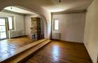 Complex imobiliar format din 2 Vile si un teren generos de 3659Mp - 9