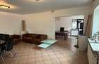 Vila Arc de Triumf office - 2