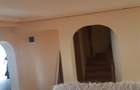 Vând casă și teren  situata într-o zonă deosebită și linistita - 4