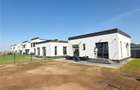 Casa individuala parter ~ 3 camere 2 bai + dressing ~ teren 330 mp~2 minute STV - 2