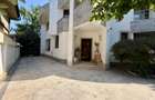 Vila de vanzare in Erou Iancu Nicolae / Teren generos - 21