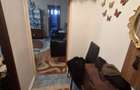 Apartament cu 3 camere, etajul 2/4, zona Dacia - 8