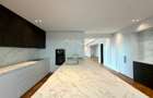 Penthouse cu 4 camere // terasă 70 mp / 200 mp / 3 parking / Straulesti