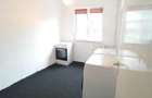 3 Camere Semidecomandat 45mp Zona Groapa- Școala 8 - 12