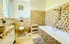 Pajura - Presei, Apartament 3 camere deosebit, centrala proprie. - 9