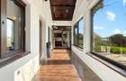Casa pe lac Livedea - 2