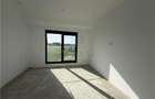 Apartament 3 camere - bucatarie separata - curte proprie - 3