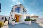 Vilă Modernă cu Atmosferă Caldă și Finisaje High-End, aproape de București - 10